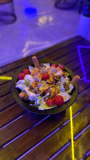 عکس باغ رستوران مانا لانژ