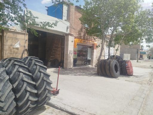 عکس لاستیک فروشی و آپاراتی فاتح
