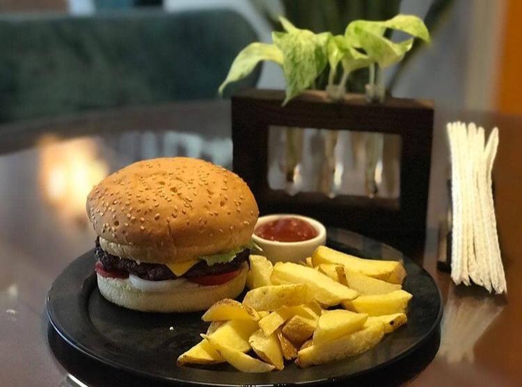 عکس کافه رستوران ایرانی ایتالیایی بالسا