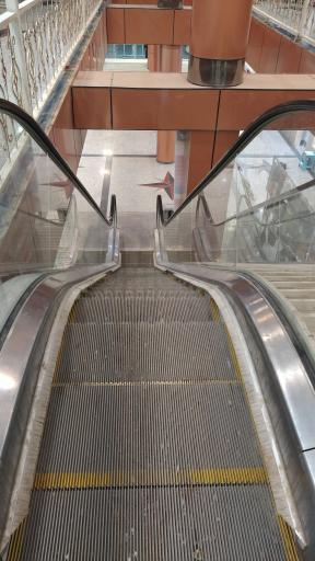 عکس مجتمع تجاری اداری نعیم (نگین سراوان)