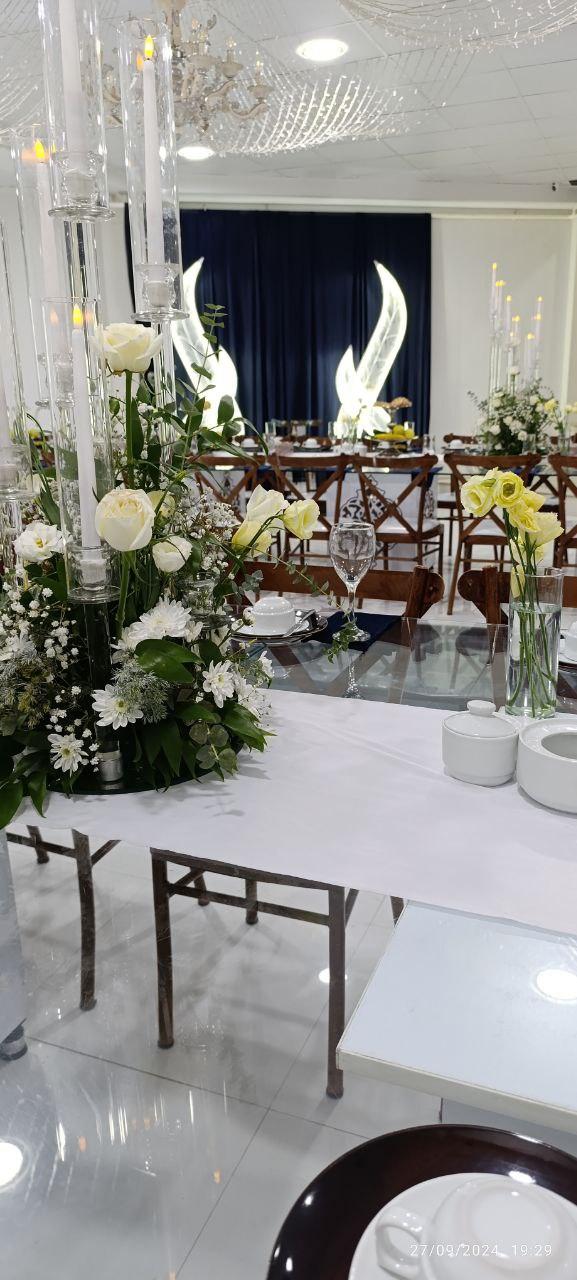 عکس تشریفات پَر طلایی