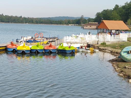 عکس اسکله دریاچه آوبدر