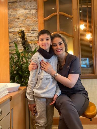 عکس دکتر ماریتا شکاریان (دندانپزشک کودکان)