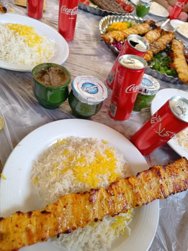 عکس باغ رستوران یاقوت