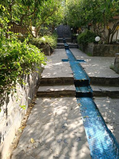 عکس باغ رستوران یاقوت