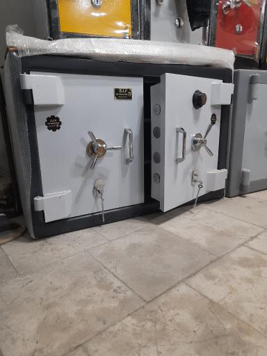 فروشگاه گاوصندوق حافظ گنج