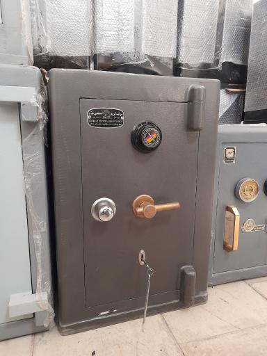 عکس فروشگاه گاوصندوق حافظ گنج