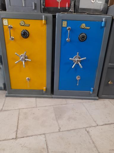 عکس فروشگاه گاوصندوق حافظ گنج