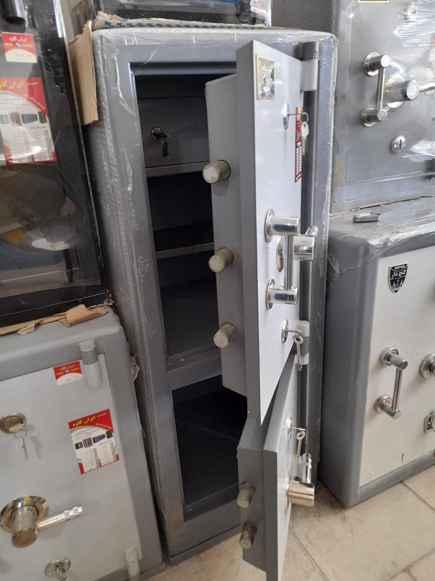 عکس فروشگاه گاوصندوق حافظ گنج