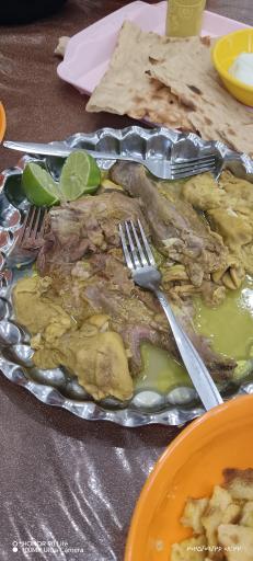 عکس رستوران و کله پزی بزرگ شهر