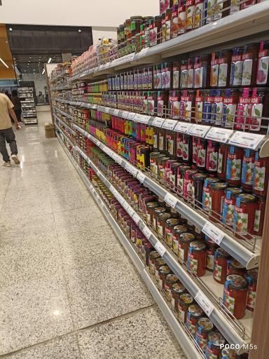 عکس بازار بزرگ میلاد بهارستان