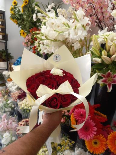 عکس گل فروشی کافه گل
