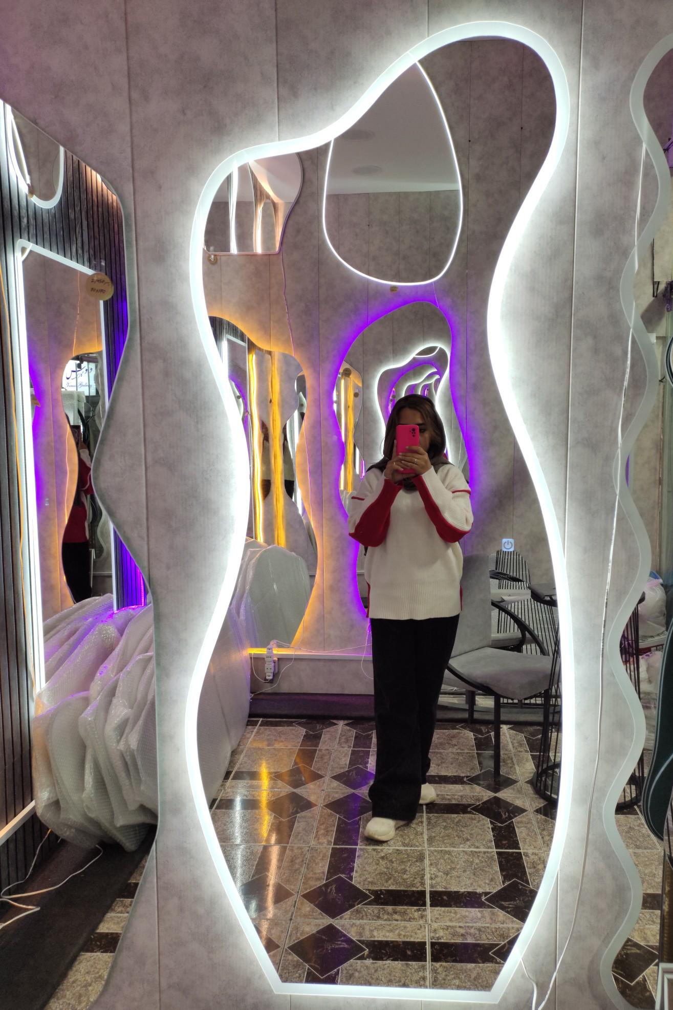 عکس آینه ونوس گالری