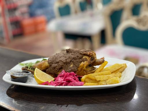 عکس رستوران بزرگ رومی