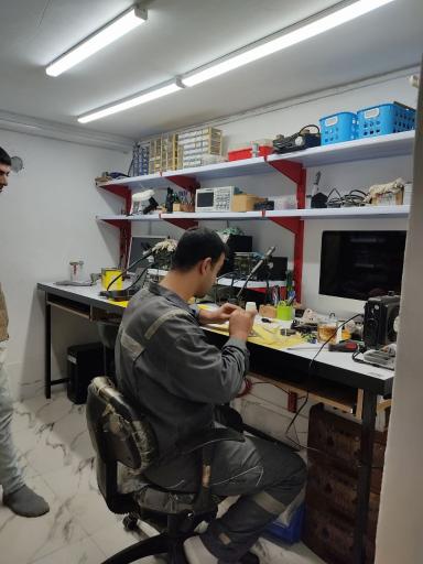 عکس خدمات برق و کامپیوتر خودرو کیان