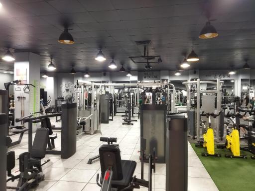 عکس باشگاه بدنسازی زندگی سبز