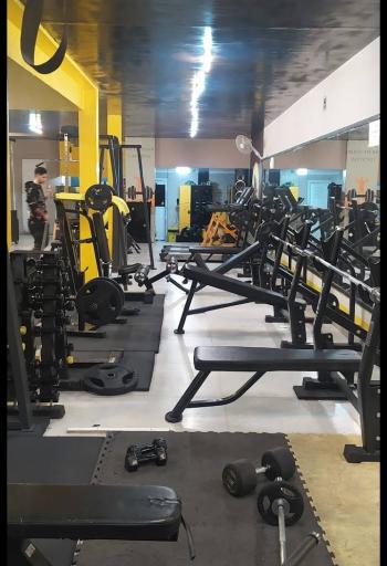 عکس باشگاه بدنسازی فیت استایل