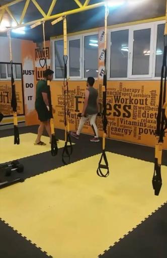 عکس باشگاه بدنسازی فیت استایل