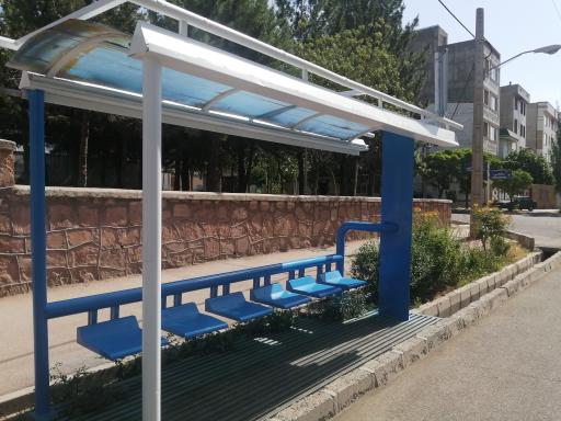 عکس ایستگاه اتوبوس خوابگاه