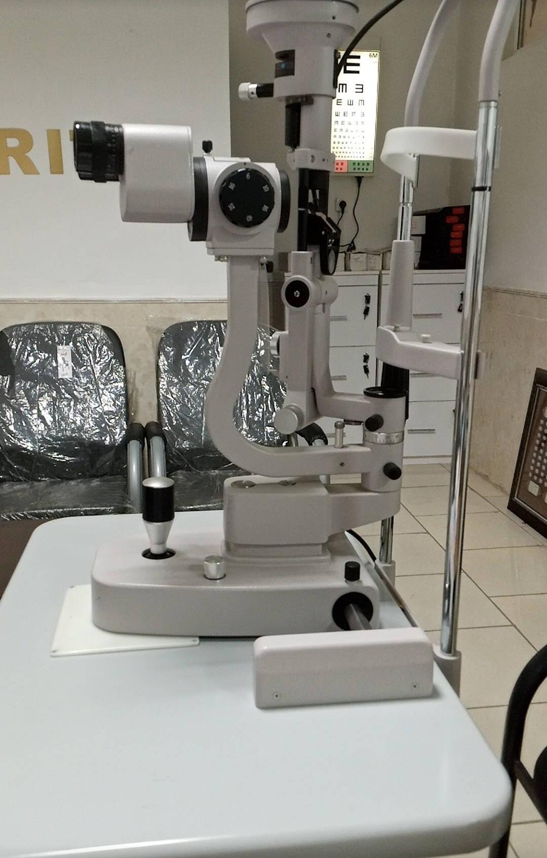 عکس دکتر مهرداد صادقی