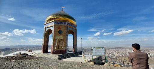 عکس مزار شهدای گمنام کوه سرخه