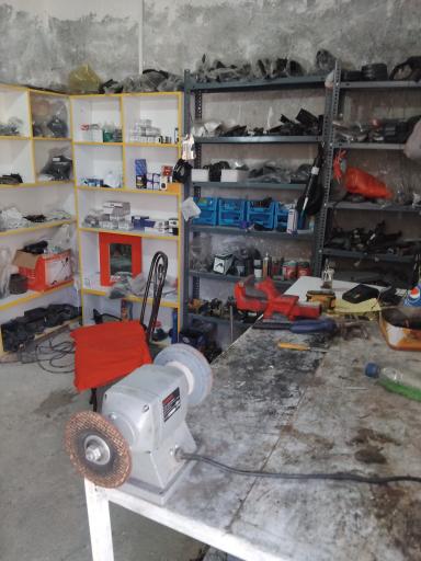 عکس تعمیر قفل و بالابر خودرو رضا نصرتی