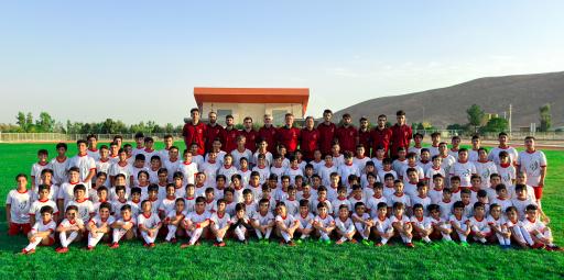 عکس زمین چمن فوتبال و پیست دو میدانی