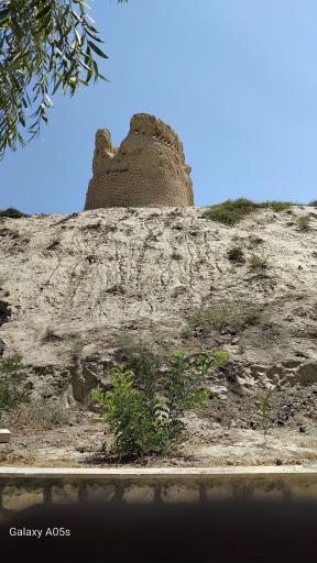 عکس محوطه تاریخی تپه و قلعه وداغ