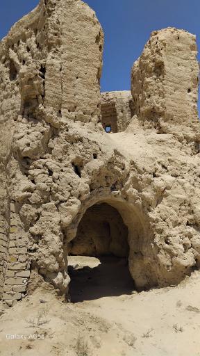 عکس محوطه تاریخی تپه و قلعه وداغ