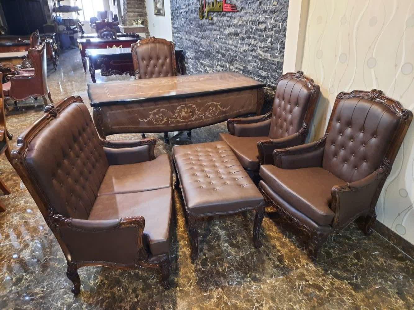 عکس نمایشگاه و کارگاه مبلمان اداری برگ