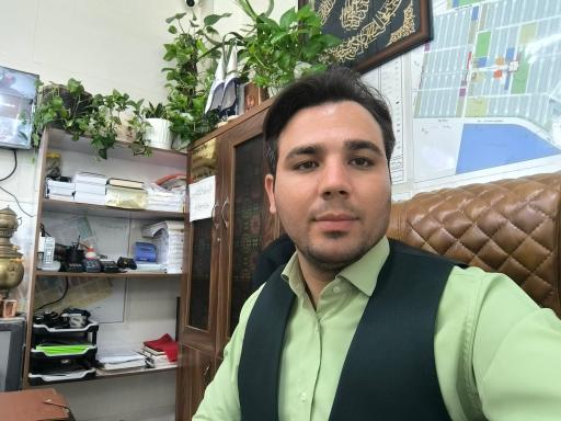 عکس مشاور املاک تقی لو