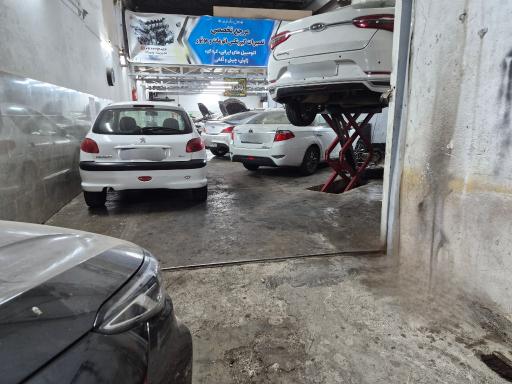 عکس تعمیرگاه تخصصی پیرزاد