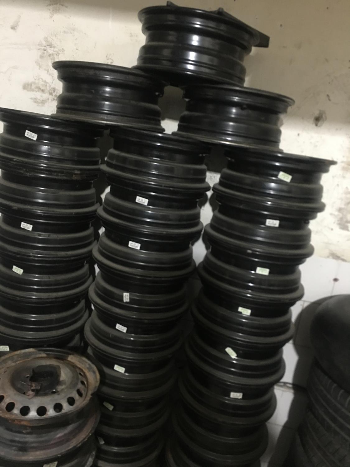 عکس لاستیک فروشی صمدی