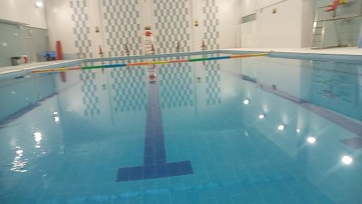 عکس استخر و باشگاه شهید قربانی