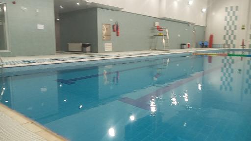 عکس استخر و باشگاه شهید قربانی