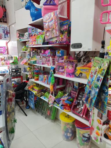 عکس اسباب‌بازی و بازی فکری وروجکا