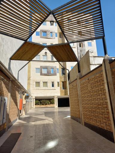 عکس ساختمان استوار 