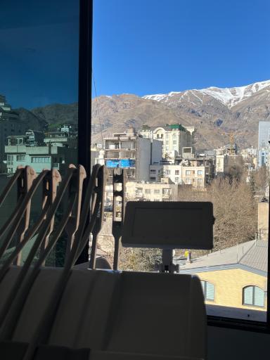 مرکز دندانپزشکی نیرادنت