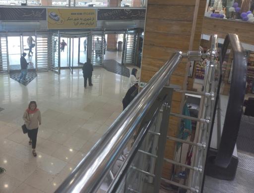 عکس مرکز خرید پارسیان