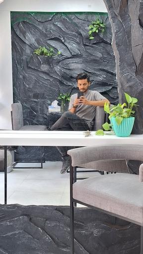 عکس کافی شاپ خاکستری
