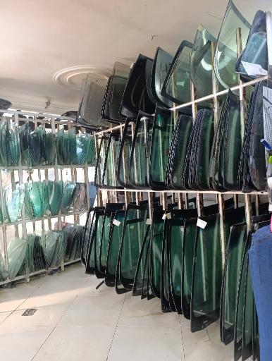 عکس شیشه اتومبیل ونوس