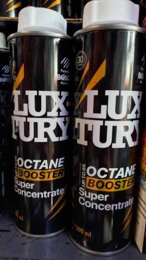 عکس اتو سرویس و لاستیک فروشی فونیکس