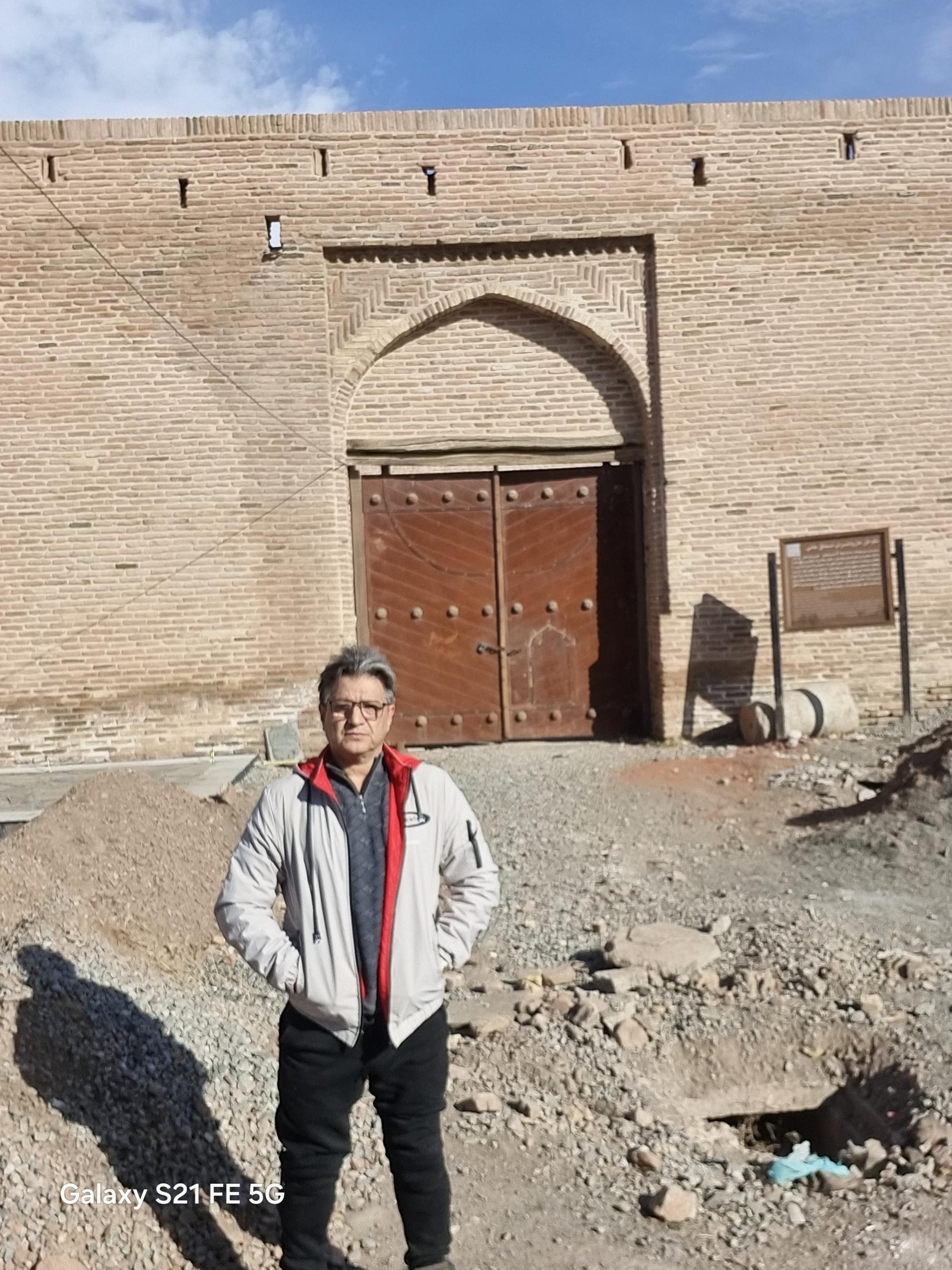 عکس کاروانسرای اسحاق خانی