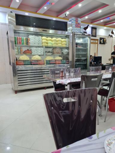 عکس رستوران ترنگ طلایی