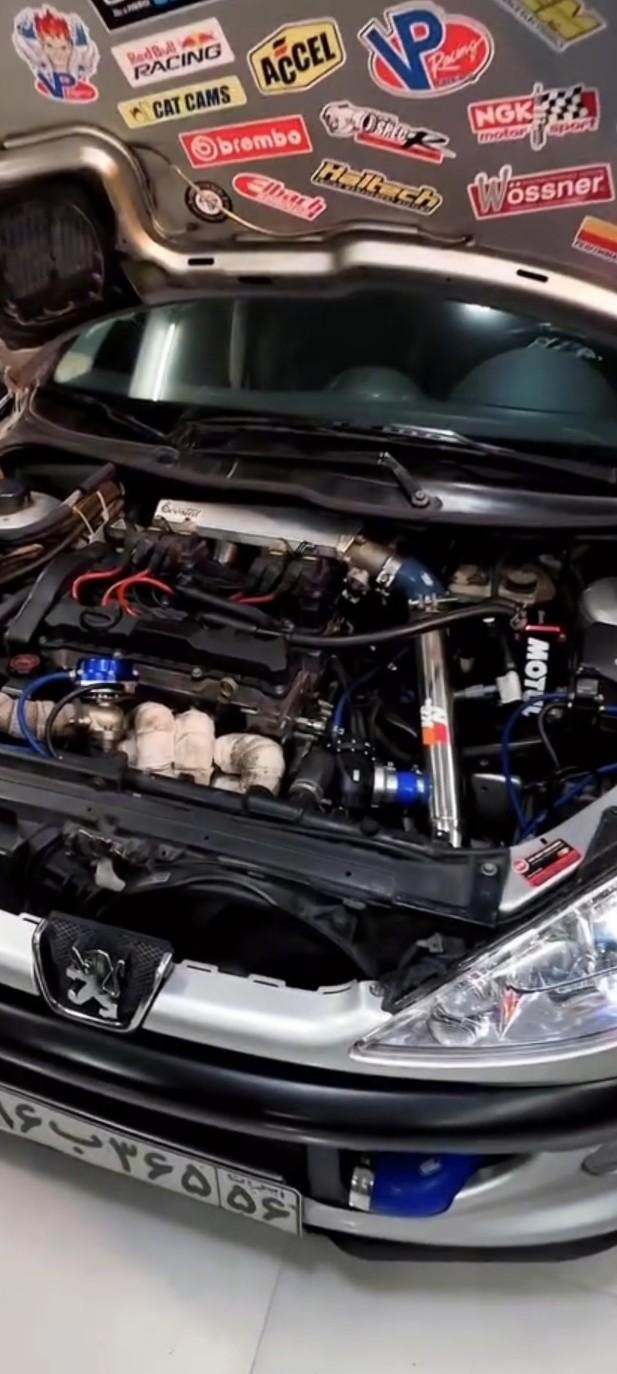 عکس تعمیرگاه خودرو کارینو 