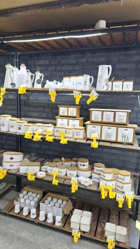 عکس پخش عمده پلاستیک و بلور مقدسی پور