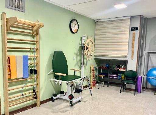 عکس فیزیوتراپی حامی گلبهار