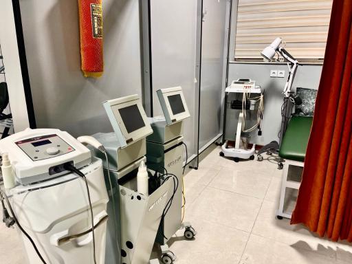 عکس فیزیوتراپی حامی گلبهار