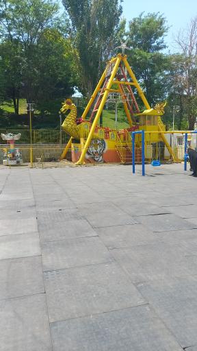 عکس زمین بازی کودکان پارک پرواز 