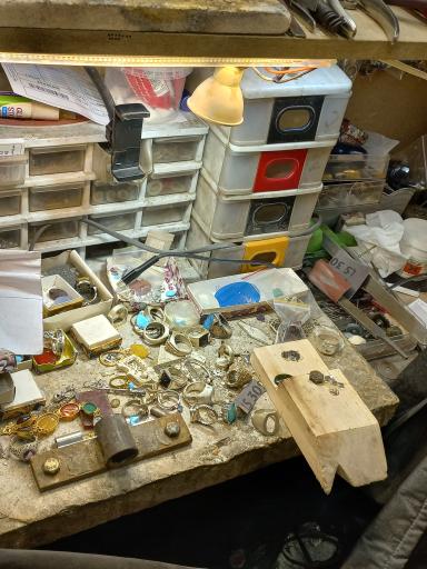 عکس سنگ‌های معدنی مهدیزادگان حسینی